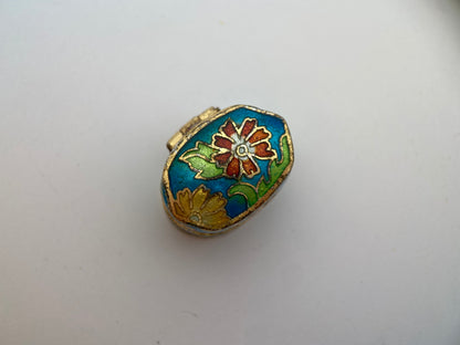 Miniatiūrinė vintažinė “cloisonné” emalio dėžutė
