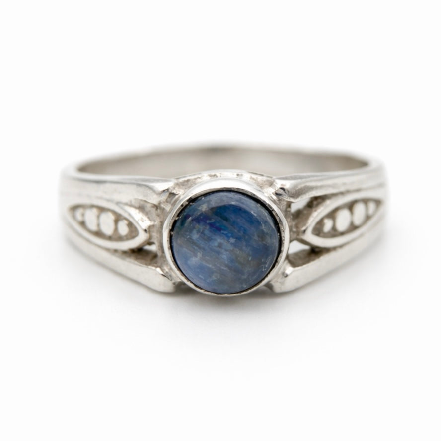 Sidabro žiedas su kianitu