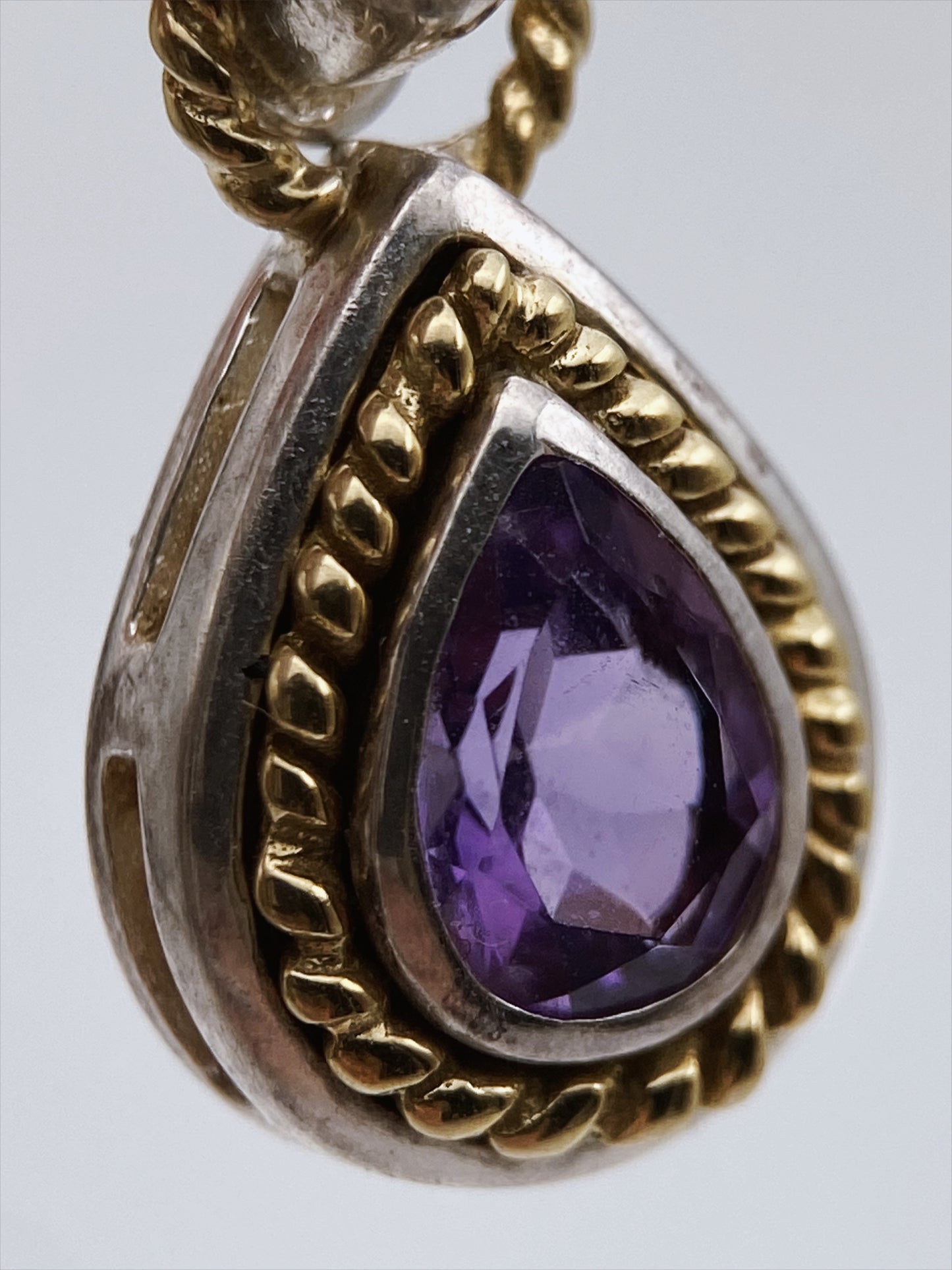 Aukso ir sidabro auskarai su ametistais