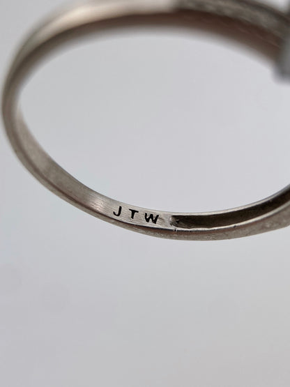 “JTW” sidabro žiedas