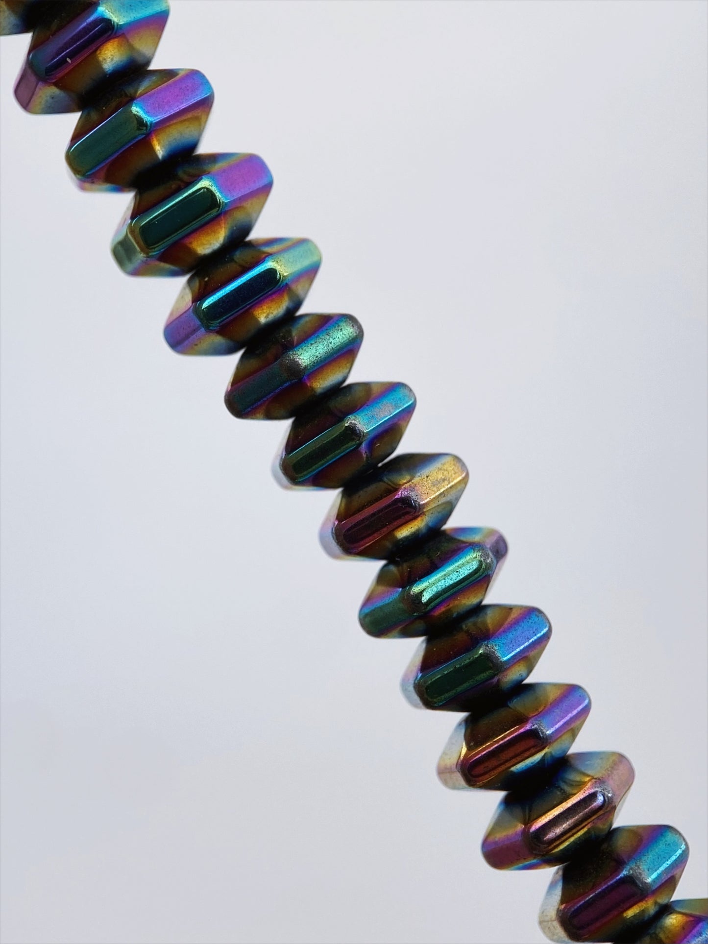 Titano hematito vėrinys