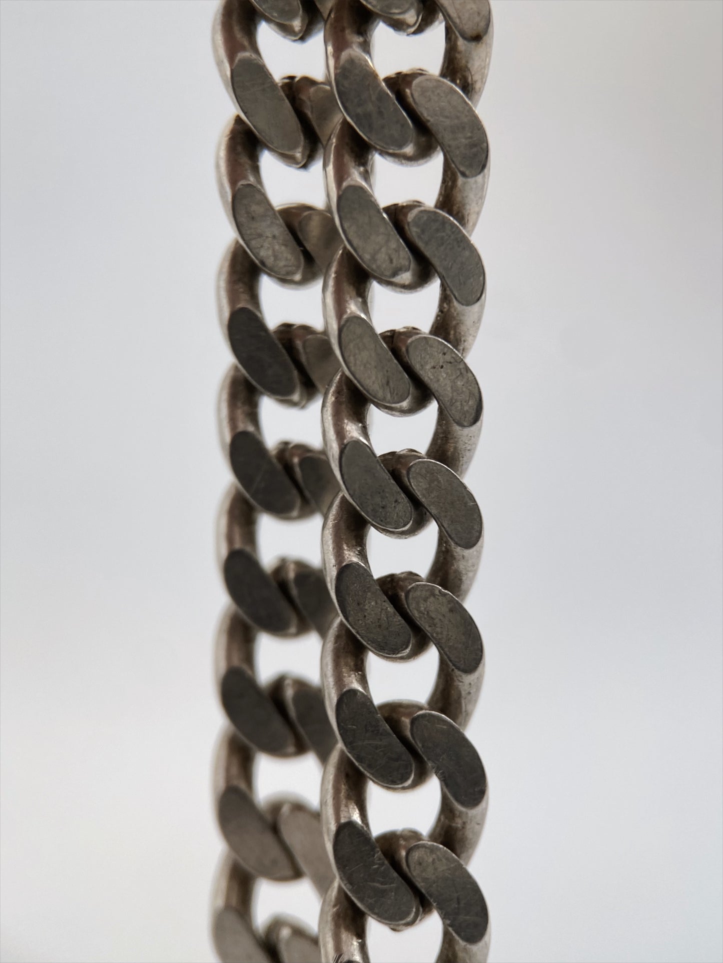 “Anderssons Gravyr & Guldsmedsverk” sidabro apyrankė