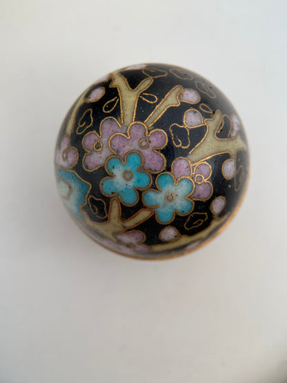 Miniatiūrinė vintažinė “cloisonné” emalio dėžutė