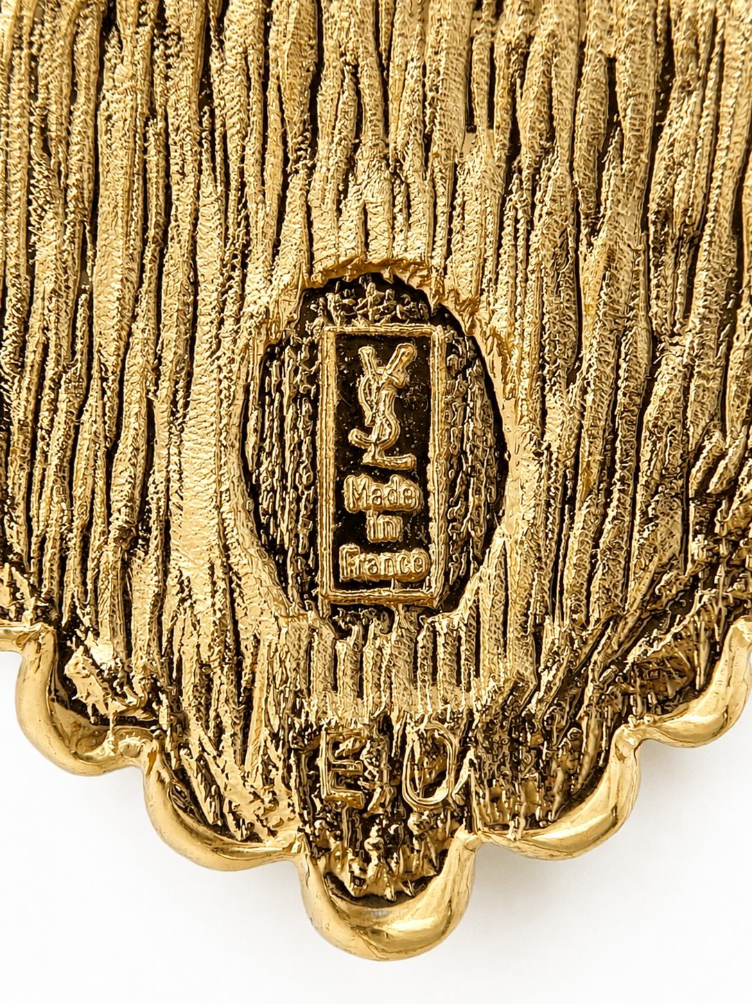 “Yves Saint Laurent” (YSL) sagė